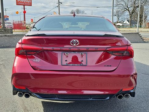 Used 2019 Toyota Avalon XSE w/ All Weather Liner Package image 5