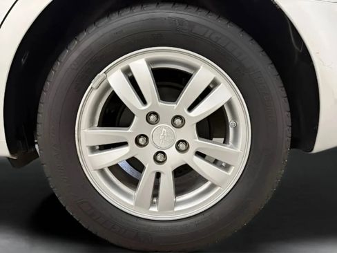 Used 2016 Chevrolet Sonic LT FWD image 24