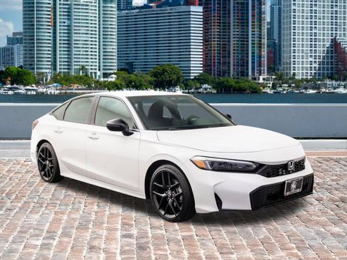 Used 2024 Honda Civic Sport image 3