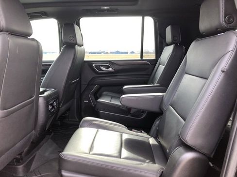 Used 2022 Chevrolet Suburban Z71 w/ Z71 Off-Road Package image 23