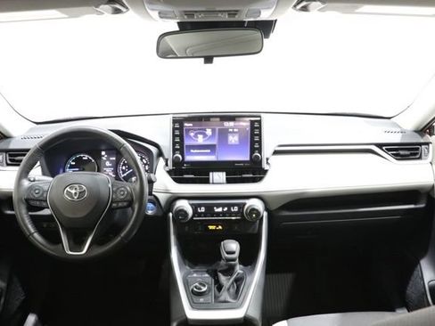 Used 2022 Toyota RAV4 XLE w/ Convenience Package AWD/4WD image 15