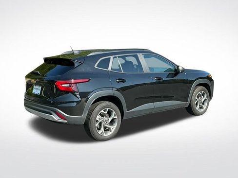Used 2024 Chevrolet Trax LT FWD image 6