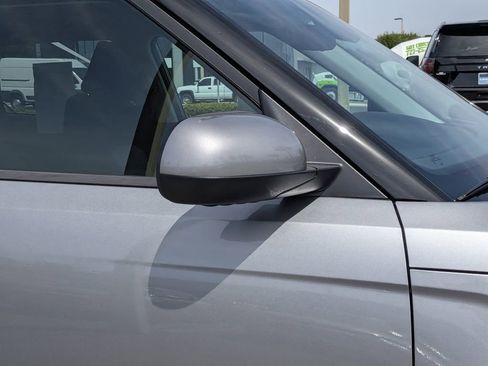 Used 2023 Kia Soul LX w/ LX Technology Package FWD image 11