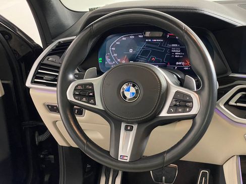 Used 2021 BMW X5 M50i image 16