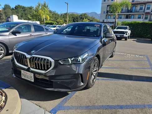 Used 2026 BMW 530i xDrive AWD/4WD image 3