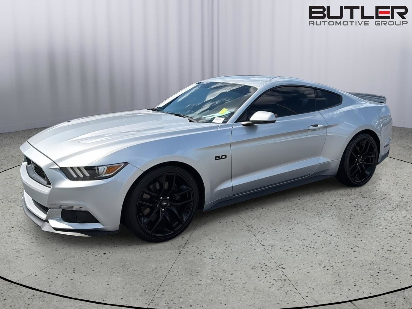 Used 2016 Ford Mustang GT Premium RWD image 2
