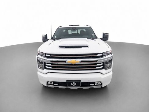 Used 2023 Chevrolet Silverado 2500 High Country w/ Z71 Off-Road Package AWD/4WD image 2