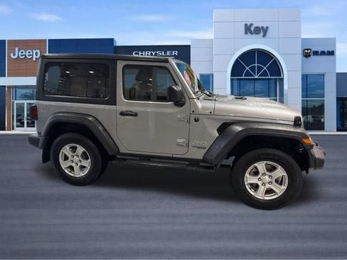 Used 2021 Jeep Wrangler Sport AWD/4WD image 9