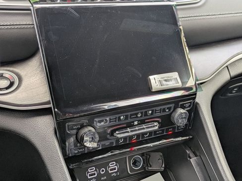 New 2025 Jeep Grand Cherokee L Limited w/ Luxury Tech Group II image 18