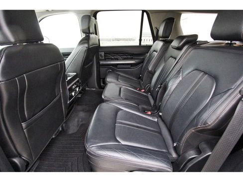 Used 2018 Ford Expedition Platinum image 7