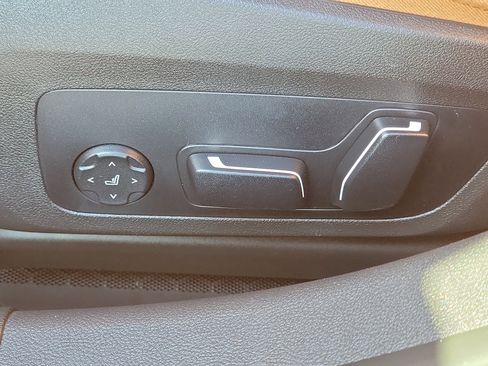 Used 2025 BMW 330i Sedan image 20