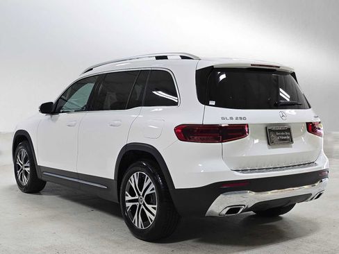 Certified 2026 Mercedes-Benz GLB 250 4MATIC image 5