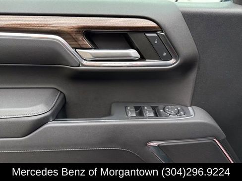 Used 2023 Chevrolet Silverado 1500 LT w/ Z71 Off-Road Package AWD/4WD image 18