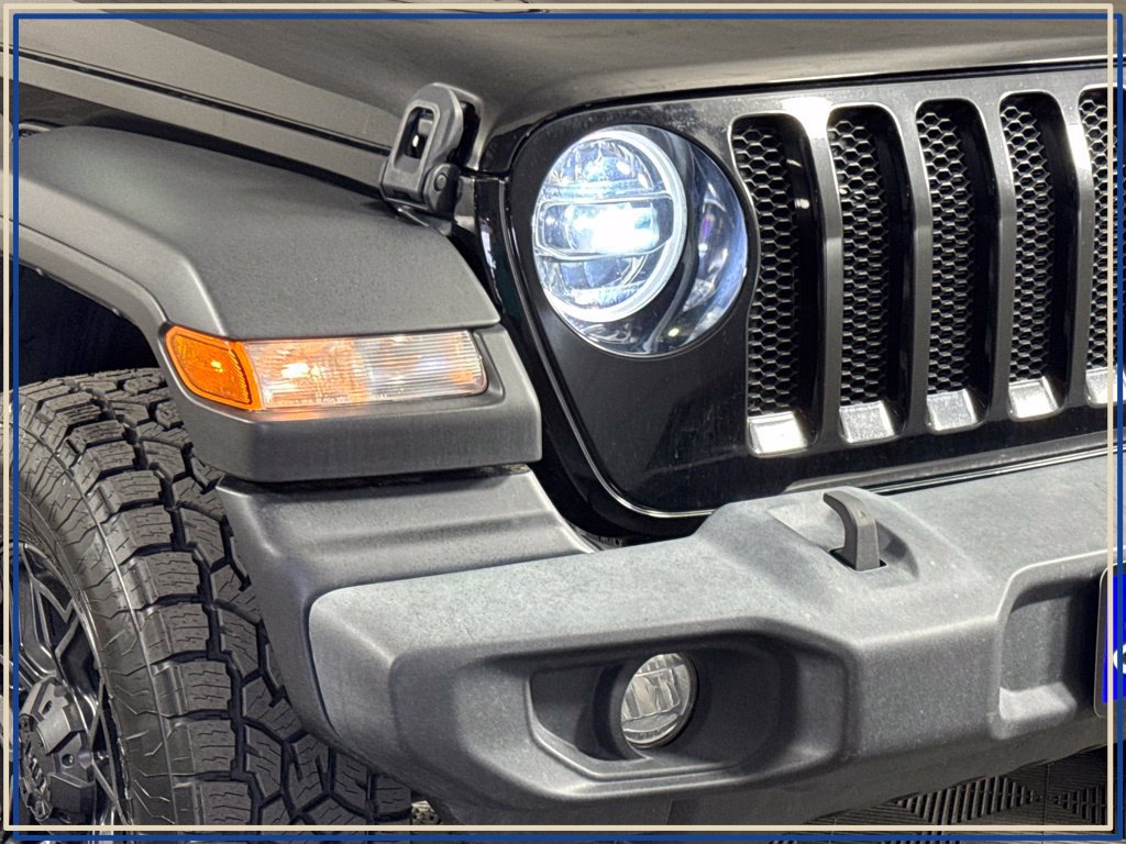 Used 2022 Jeep Wrangler Sport AWD/4WD image 6
