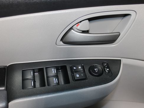Used 2012 Honda Odyssey EX-L image 9