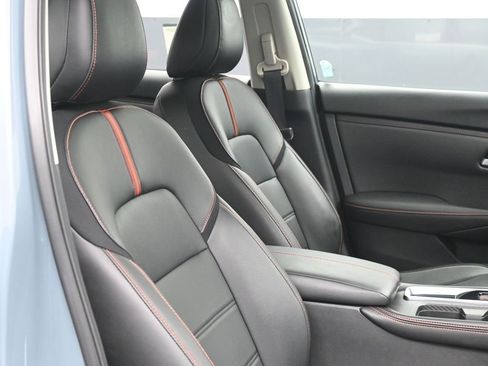 Used 2024 Nissan Sentra SR w/ SR Premium Package image 8