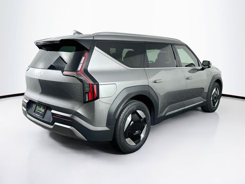 Used 2024 Kia EV9 Wind AWD/4WD image 9