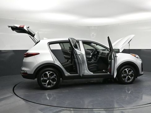Used 2020 Kia Sportage LX image 37