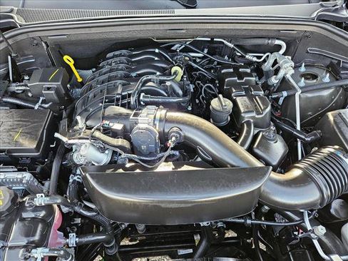 Used 2025 Dodge Durango GT RWD image 21