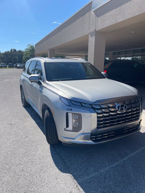 Used 2024 Hyundai Palisade Calligraphy FWD image 1