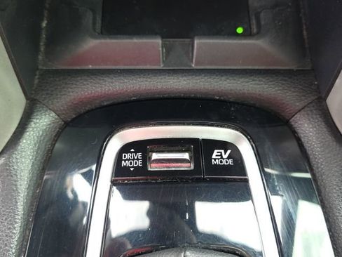 Certified 2024 Toyota Corolla Cross SE w/ Moonroof Package image 20