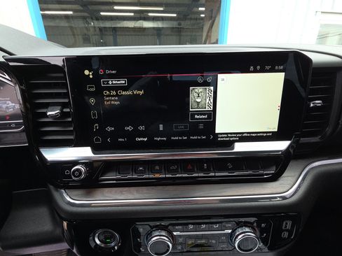 Used 2024 GMC Sierra 1500 SLT w/ SLT Convenience Package image 11