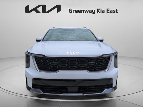 Certified 2026 Kia Sorento S FWD image 11