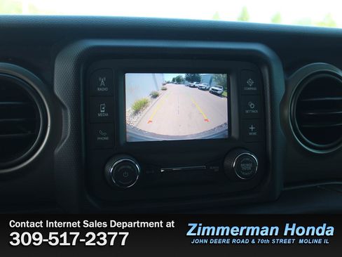 Used 2020 Jeep Wrangler Sport AWD/4WD image 23