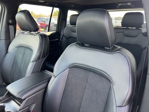 New 2026 Jeep Grand Cherokee Altitude AWD/4WD image 11