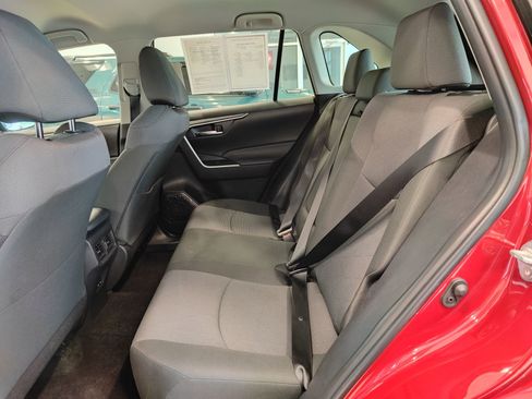 Used 2025 Toyota RAV4 XLE FWD image 10