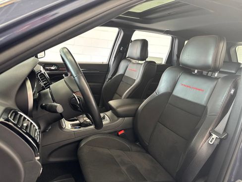 Used 2021 Jeep Grand Cherokee Trailhawk w/ Premium Lighting Group AWD/4WD image 16