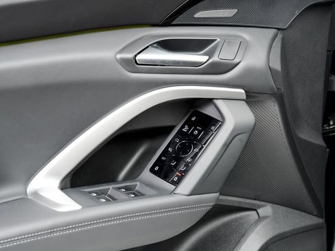 New 2025 Audi Q5 Premium Plus image 11