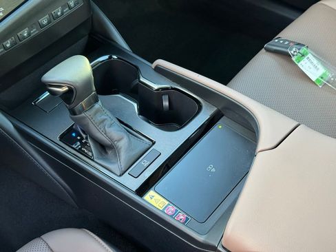 Certified 2023 Lexus ES 350 w/ Premium Package image 33