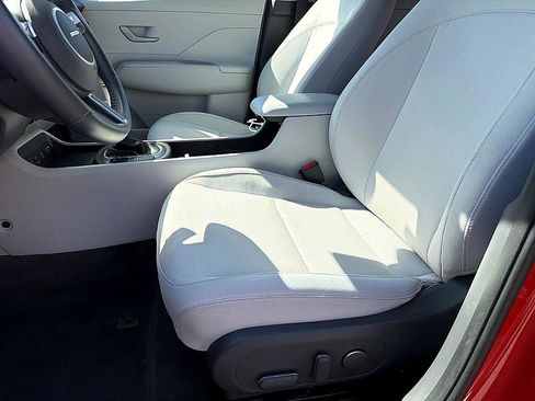 Certified 2025 Hyundai Kona SEL image 10