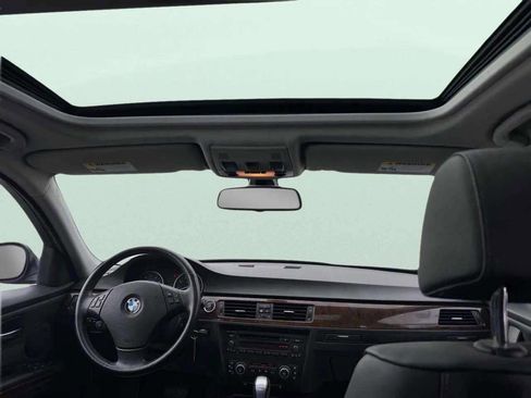 Used 2009 BMW 328i xDrive Sedan image 11