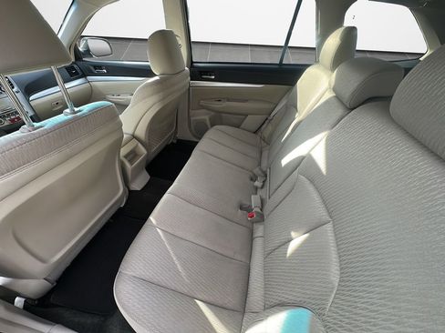 Used 2012 Subaru Outback 2.5i Premium w/ All-Weather Pkg image 12