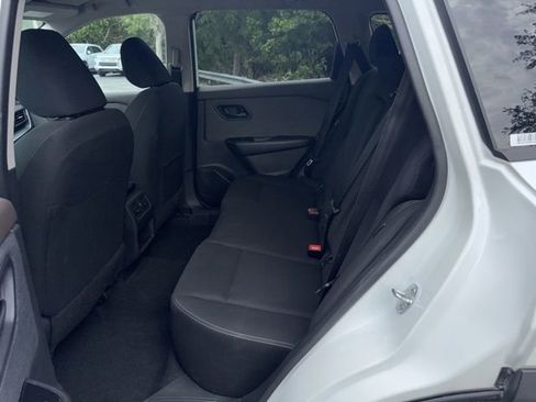 Used 2023 Nissan Rogue S FWD image 7