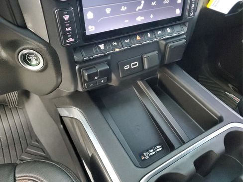 Used 2020 GMC Sierra 2500 AT4 w/ AT4 Premium Package image 23