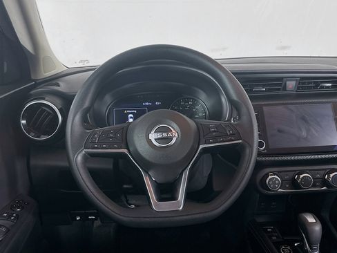 Used 2024 Nissan Kicks SV w/ Exterior Package image 18