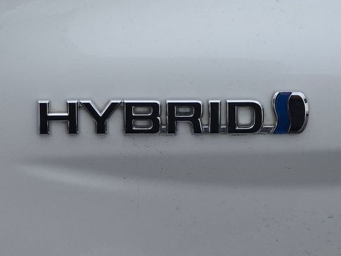 Used 2021 Toyota Camry XSE image 9