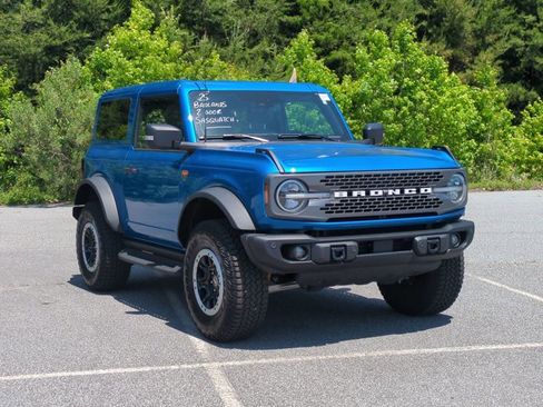 Certified 2025 Ford Bronco Badlands AWD/4WD image 1