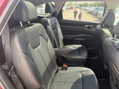 Used 2025 Kia Sorento SX FWD image 18