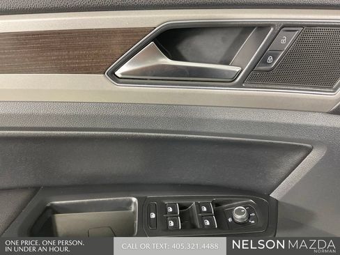 Used 2019 Volkswagen Atlas SE w/ Towing Package FWD image 18
