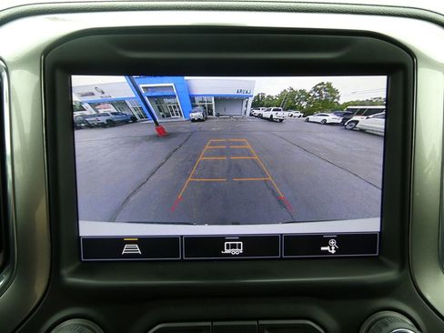 Certified 2022 Chevrolet Silverado 1500 LTZ w/ Z71 Off-Road Package AWD/4WD image 32