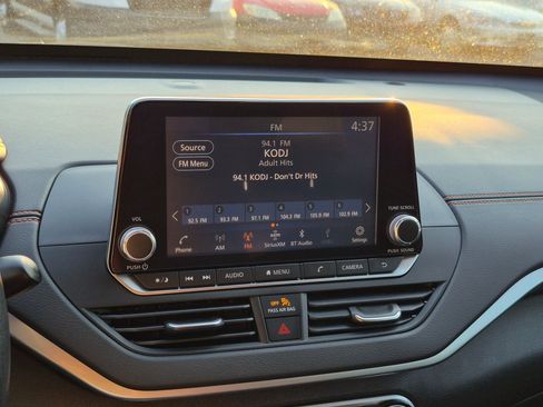 Used 2020 Nissan Altima 2.5 SR FWD image 23
