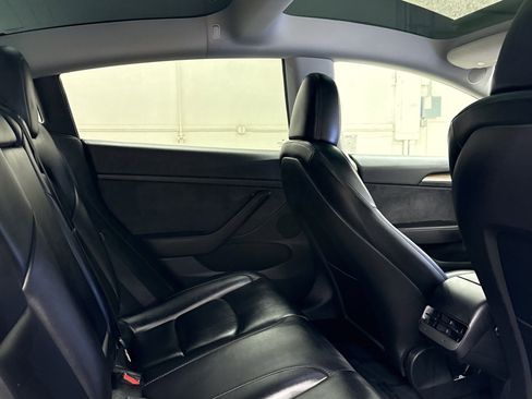 Used 2023 Tesla Model 3 Standard Range image 21