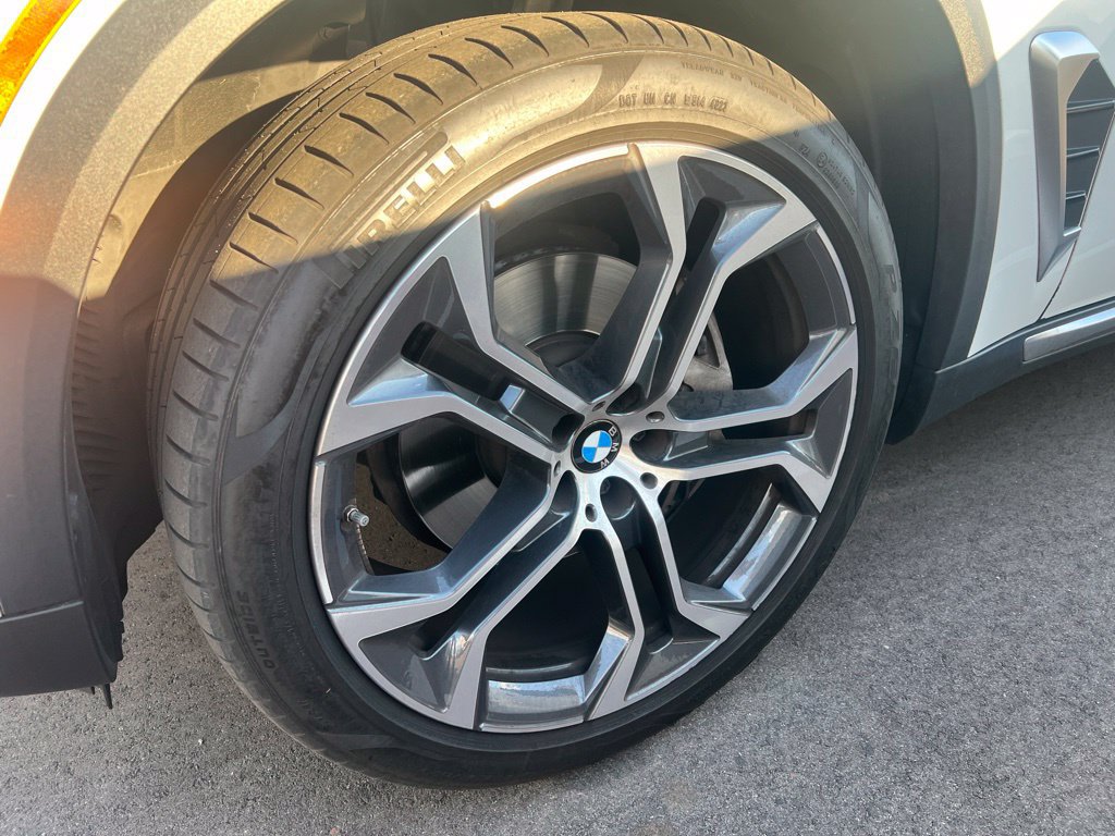 Certified 2024 BMW X5 xDrive40i w/ Premium Package AWD/4WD image 17