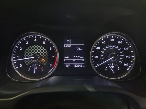 Used 2019 Hyundai Elantra SE FWD image 18