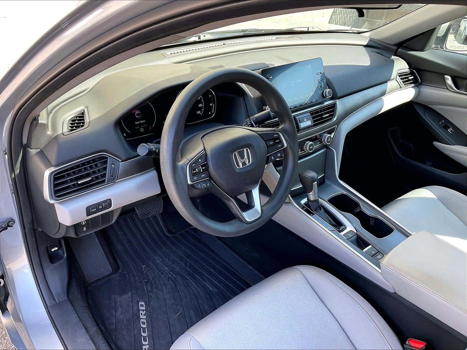 Used 2018 Honda Accord LX image 14