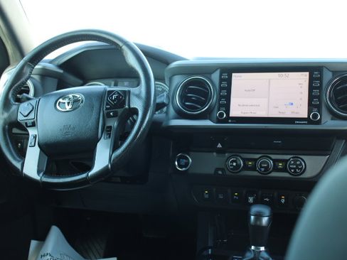 Used 2020 Toyota Tacoma TRD Sport image 24